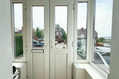 ENTRANCE PORCH