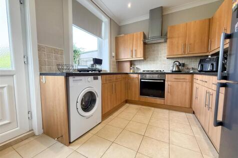 KITCHEN DINING ROOM