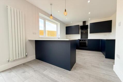 OPEN PLAN BREAKFAST KITCHEN FAMILY ROOM