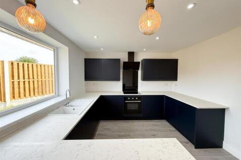 OPEN PLAN BREAKFAST KITCHEN FAMILY ROOM