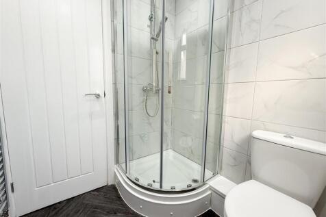 DOWNSTAIRS SHOWER ROOM
