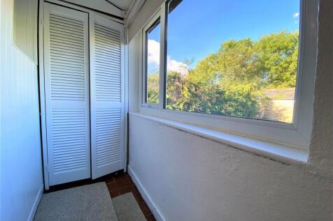 Side entrance porch