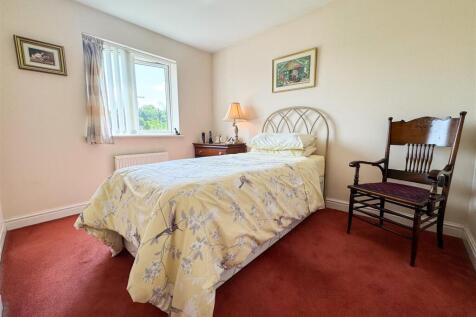DOUBLE BEDROOM THREE