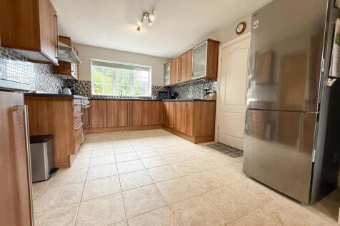 OPENPLAN KITCHEN DINING ROOM