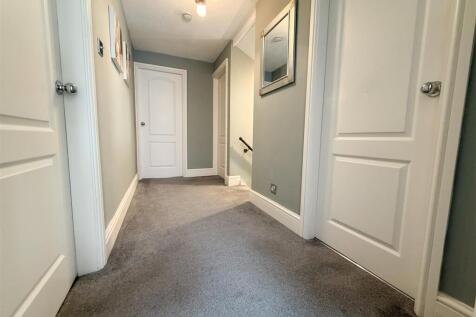 FIRST FLOOR LANDING AND STAIRS