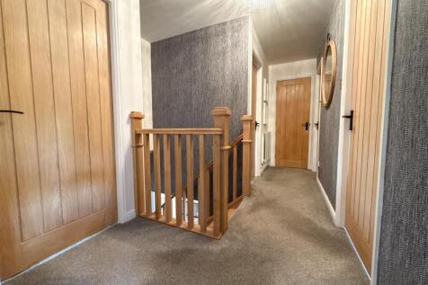 FIRST FLOOR LANDING AND STAIRS