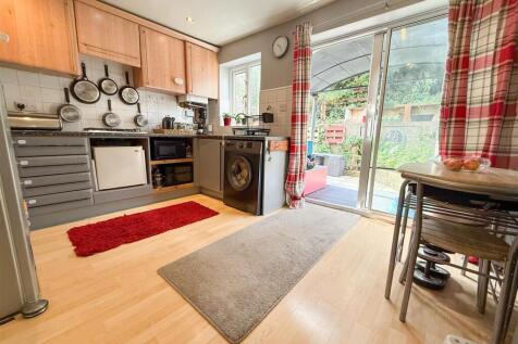 KITCHEN DINING ROOM