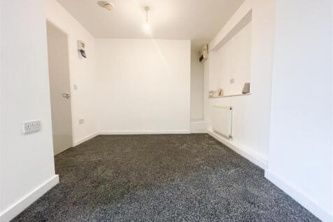 OPEN PLAN LIVING SPACE