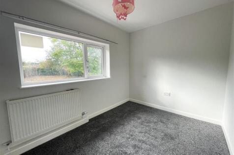 BEDROOM EIGHT