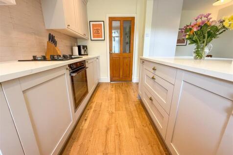 OPEN PLAN BREAKFAST KITCHEN DINING ROOM