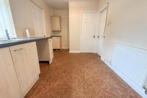 KITCHEN DINING ROOM