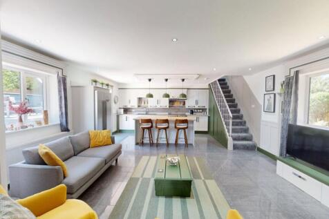 Kitchen / Family Room