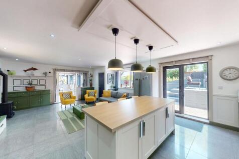 Kitchen / Family Room