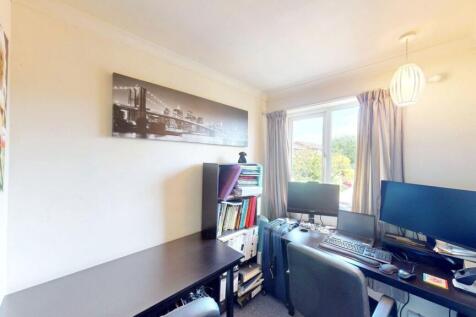Bedroom5/Office