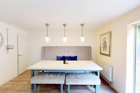 Dining/Kitchen