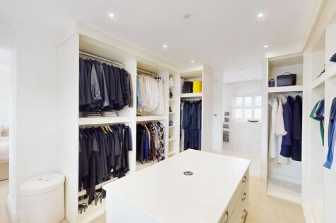 Walk in Wardrobe