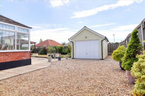 Detached Garage