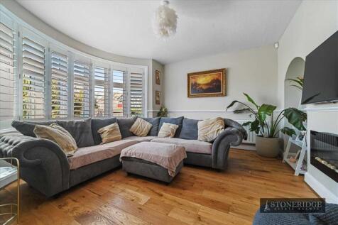 Sitting Room/Bedroom