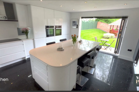Bespoke Breakfast Kitchen
