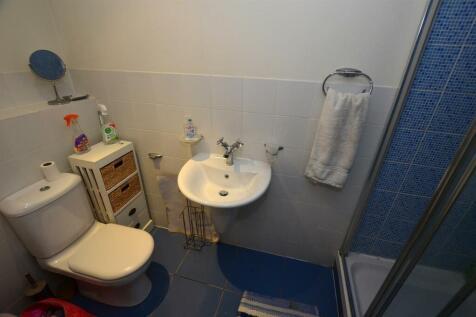 Shower Room/En Suite