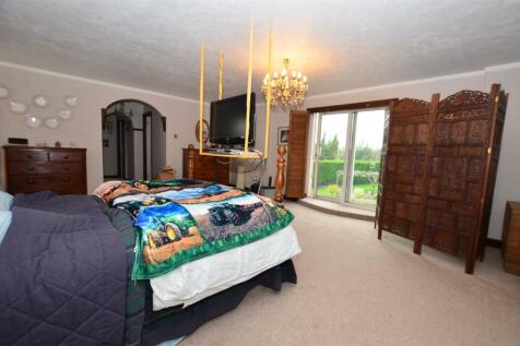 Principal Bedroom Suite