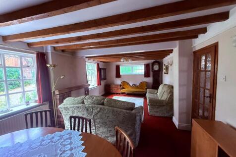 Lounge/Dining Room