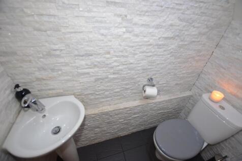 Guest Cloak Room/WC