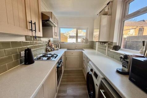 Fitted Kitchen