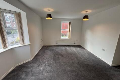Lounge/Dining Area