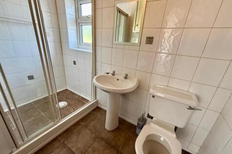Shower Room/En Suite