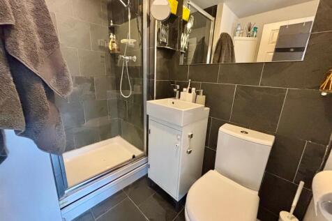 Shower Room En-Suite