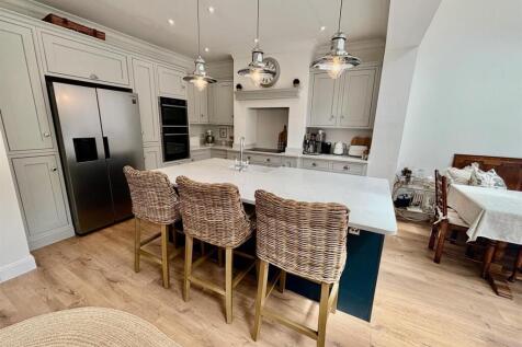 Fitted Kithen/Family/Media Area