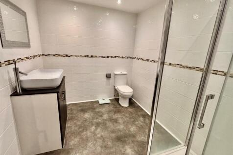 Shower Room/En Suite