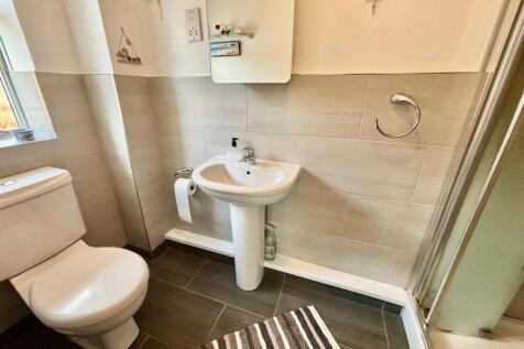 Shower Room En-Suite
