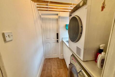 Inner Lobby / Laundrey