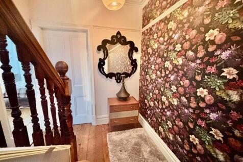 Spacious Galleried Landing