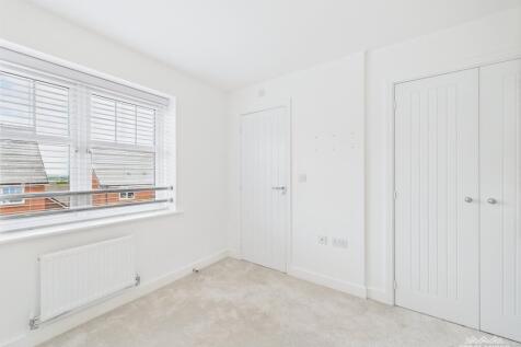 Bedroom 1(2)