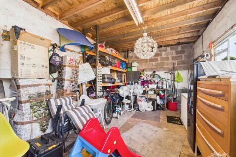 Garage 2
