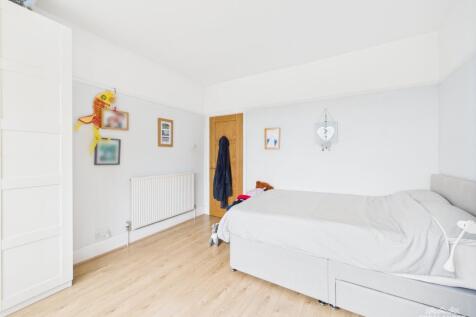 Bedroom 2(b)