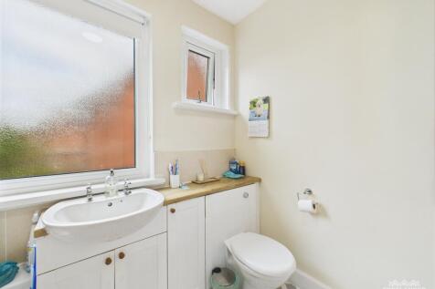 Bathroom 2