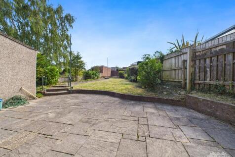 Patio to garden