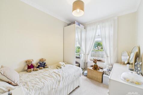 bedroom 3 small doub