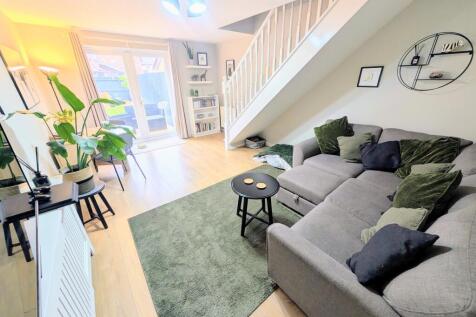 PXL_20251127_1303426