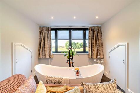 Alcove Rolltop Bath