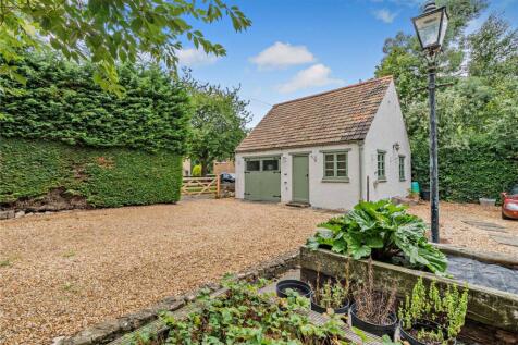 Rear Access &amp; Garage