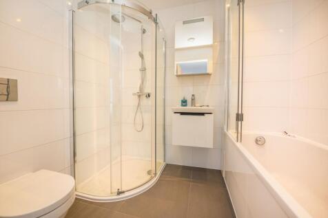 En suite bathroom