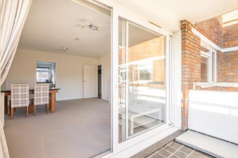 -Gloucester-House-16