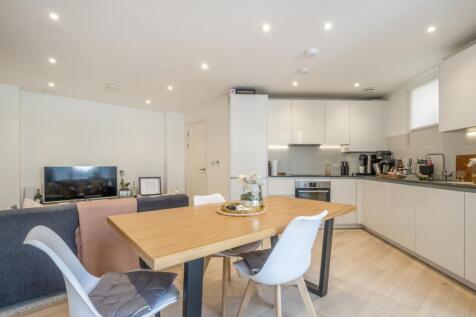 dining area kitchen