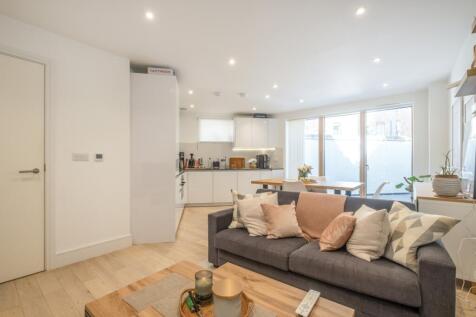 sitting room kitchen
