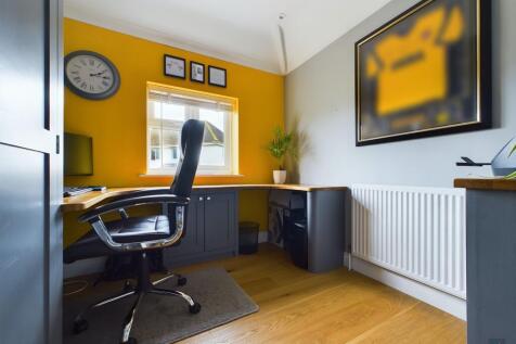 Bedroom 4/Study 